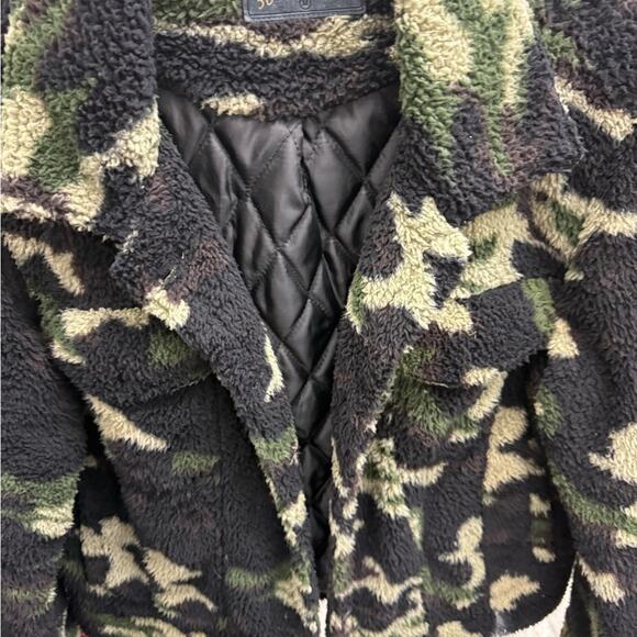 Blank nyc camo fleece Sherpa jacket - Picture 5 of 5